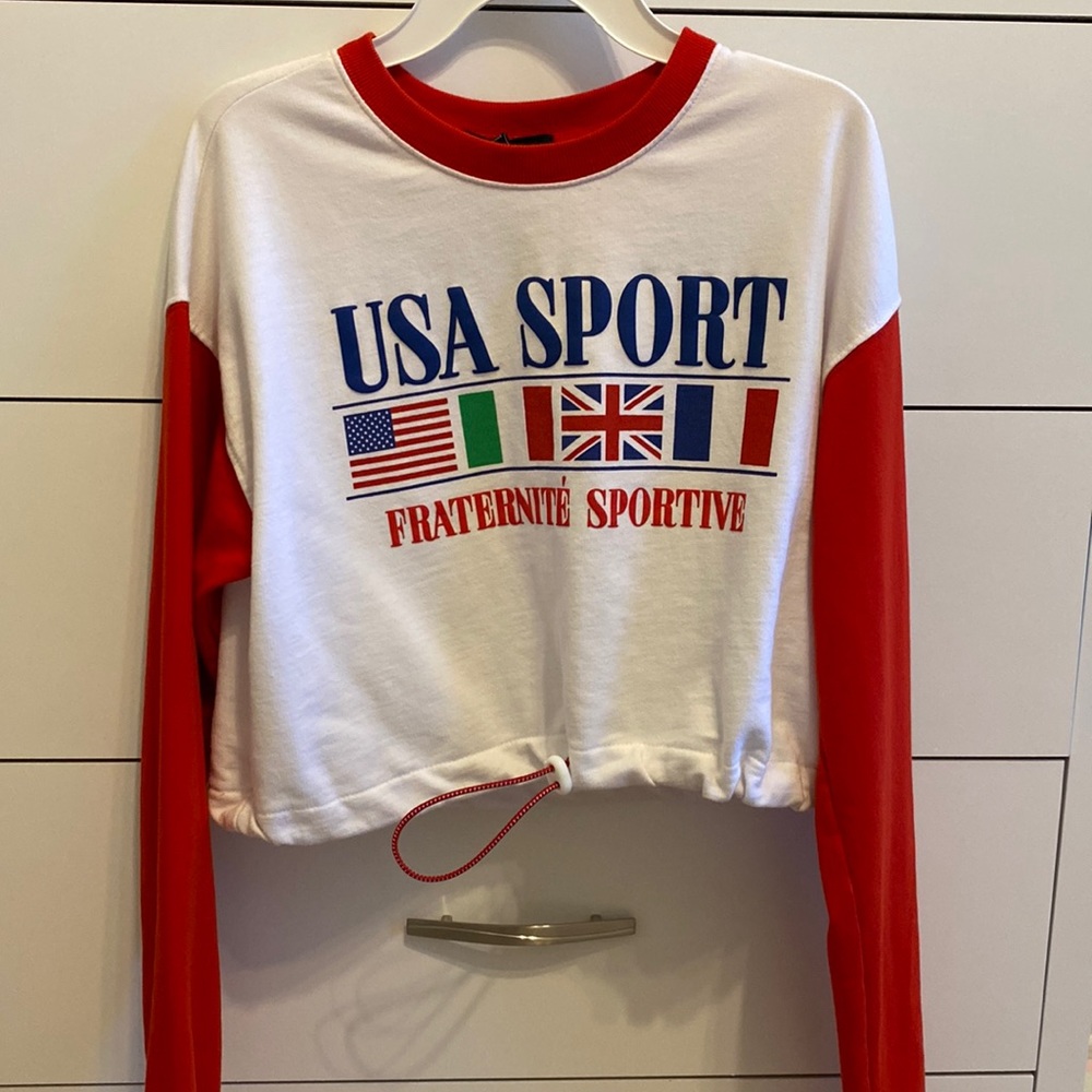 Long sleeve graphic cropped sweatshirt,
